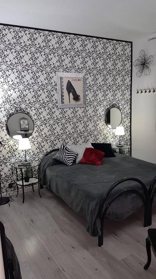 B&B La Finestra Di Fronte Rome Luaran gambar
